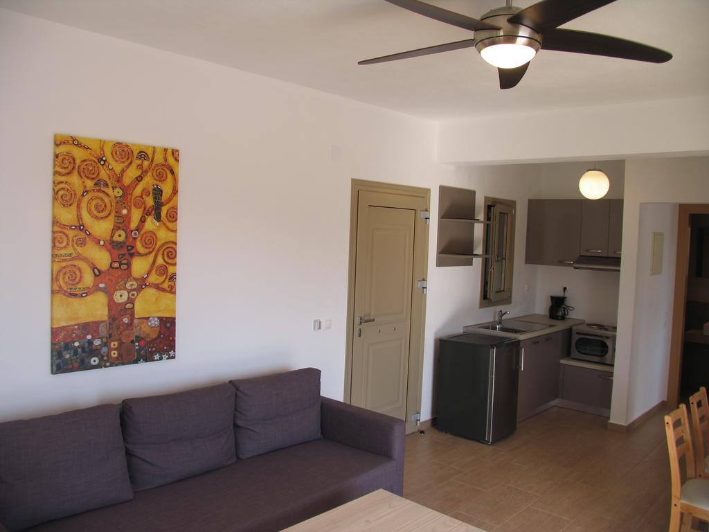 Skiathos Lagoterra Apartments Exterior photo